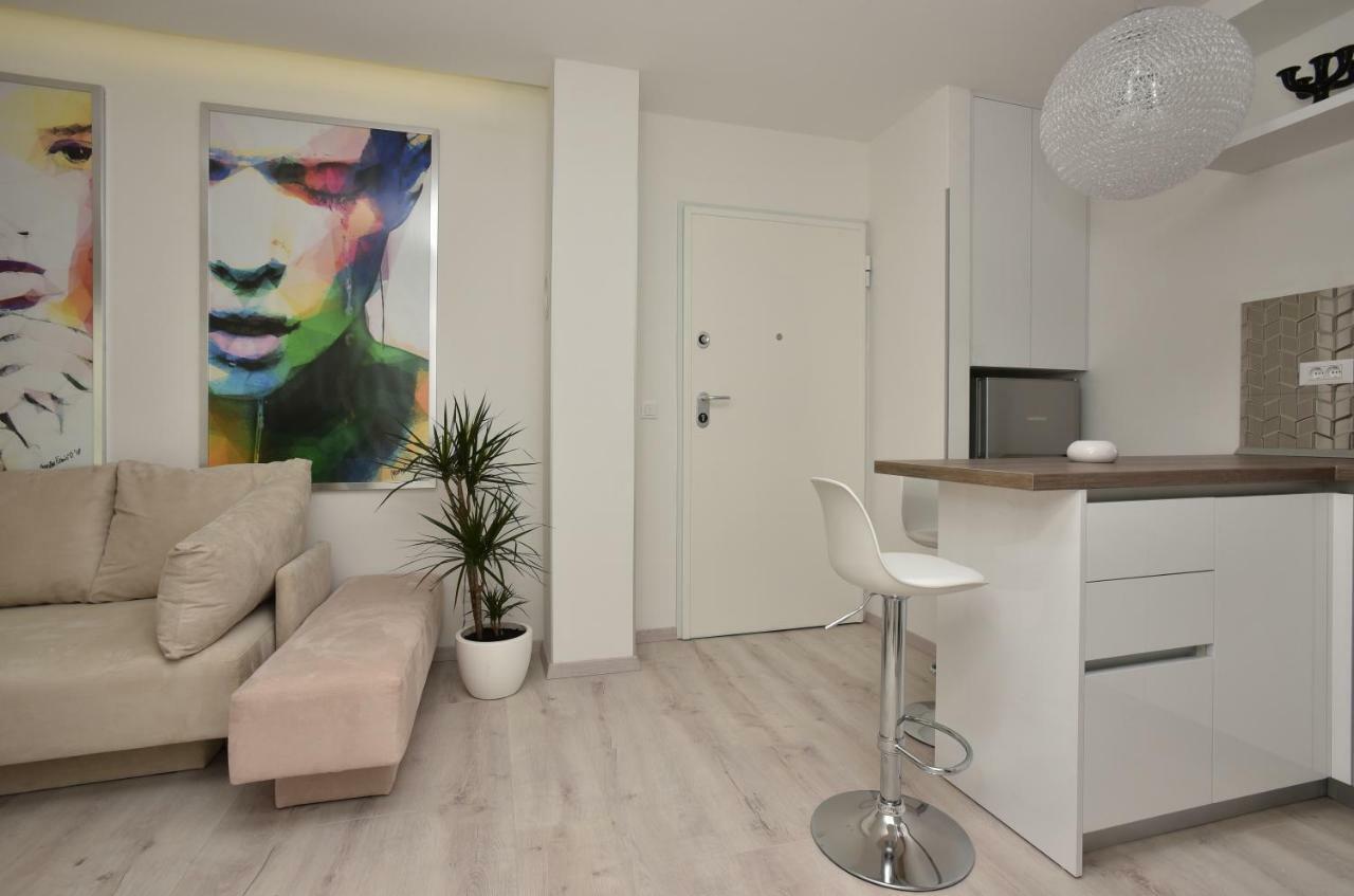 Ferienwohnung Apartman Petra Makarska Exterior foto