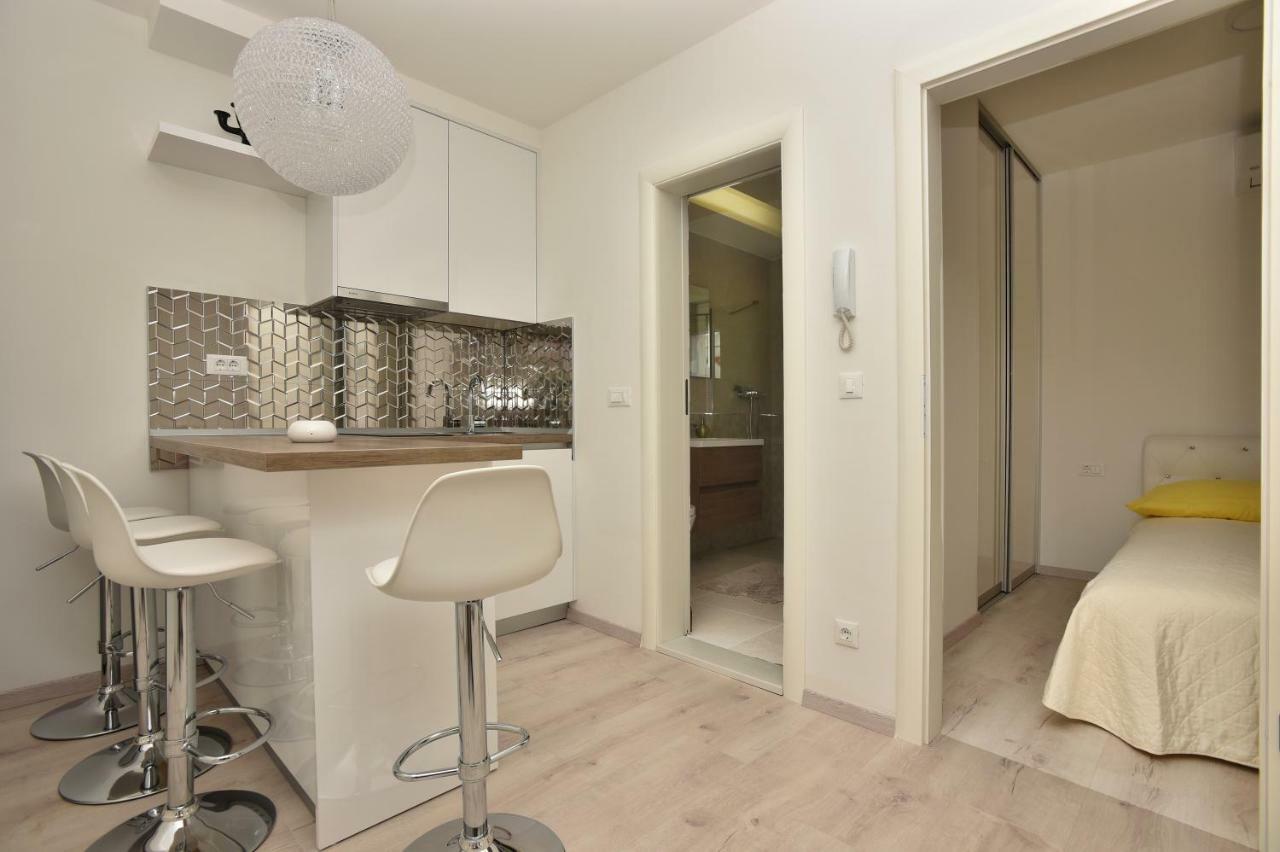 Ferienwohnung Apartman Petra Makarska Exterior foto